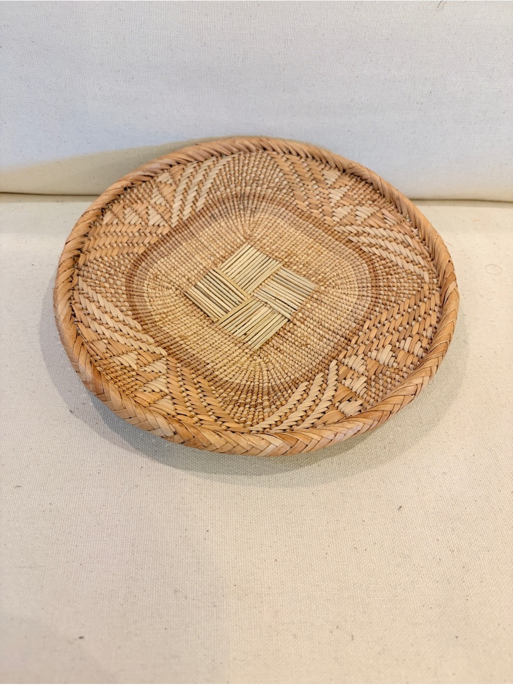 NEW Africa Woven Basket. Made by the Binga people of Zambia/Zimbabwe 8” across
